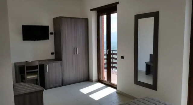 Suite junior 1 dormitor cu balcon și cu vedere Belsito