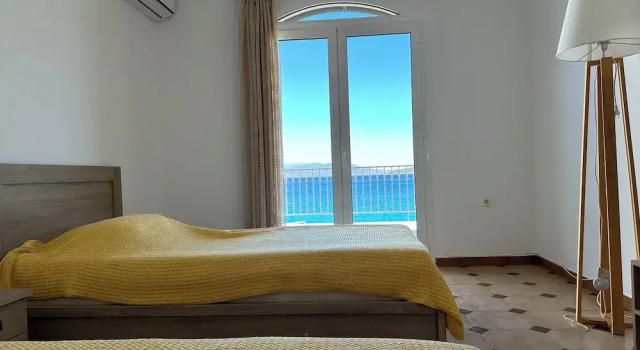 Коттедж Tolo Beach House with Breathtaking View