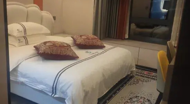 Люкс Kaili 520 Creative Apartment