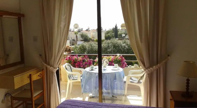 Arilena Holiday Apartments, Rezerwuj Apartament Hotele w Pafos z basenem, w pobliżu Municipal Baths Beach, Basen
