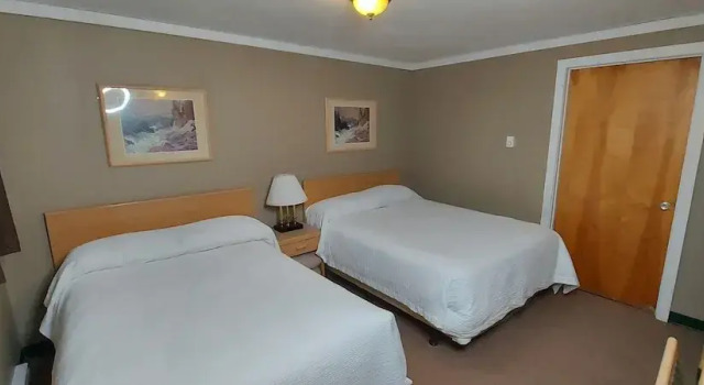 Ross Inn Motel, Rezerwuj Motel Motele w Lanigan, Motel