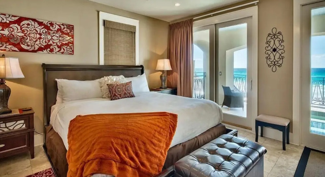 Bella Vizio 5 Bedroom Holiday Home by Five Star Properties