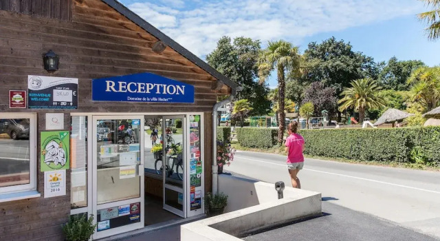 See Breizh Camping La Ville Huchet, Rezerwuj Pole kempingowe Saint-Malo 