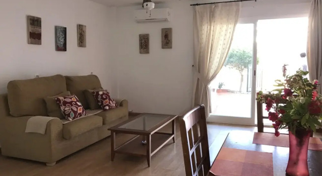 Apartamento en Planta baja, patio privado, orientación Oeste