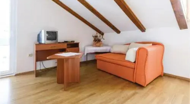 Two-Bedroom Apartment Mlini with Sea view 09