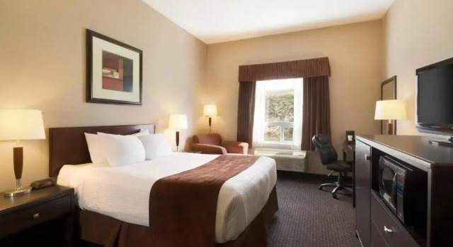 Двухместный номер Standard Days Inn by Wyndham Innisfail