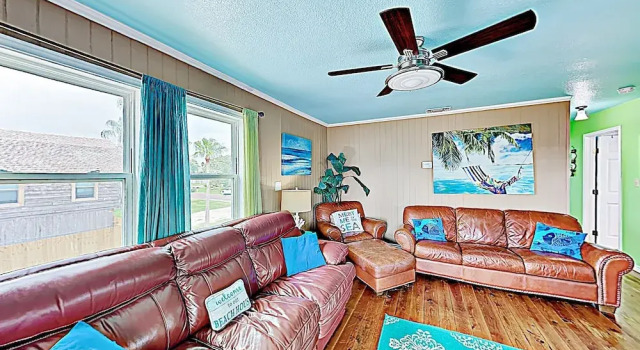 New Listing! Updated Downtown W/ Private Pool 2 Bedroom Home