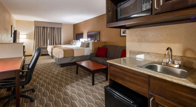 Четырёхместный люкс Best Western Granbury Inn & Suites