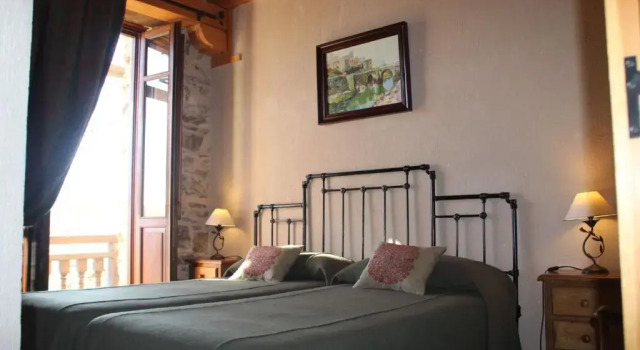 La Forqueta y El Fontanal, Забронировать Отель Отели Леона 4 звезды, 4*
