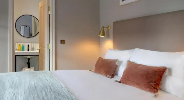 Четырёхместные апартаменты с 2 комнатами Hy Lytham St Annes