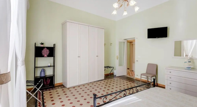 Catania Central Apartment with Terrace, Забронировать Апартаменты/квартира Катания Сицилия, рядом с Городской музей Беллини