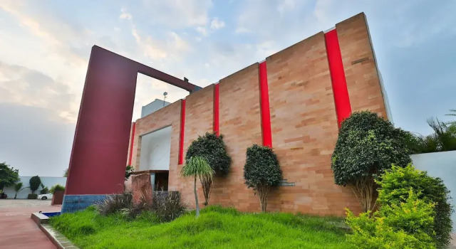 Green Leaf Club, Book Hotel Rajkot Gujarat