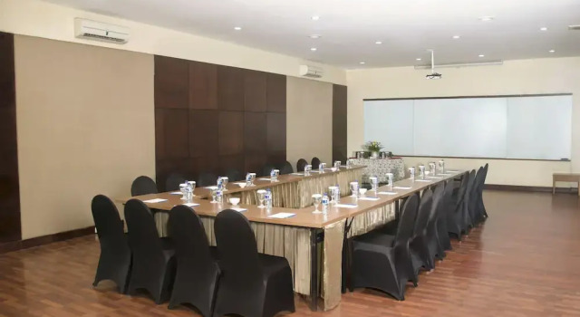 Whiz Residence Darmo Harapan Surabaya, Book Hotel SPA-hoteller i Sukomanunggal, SPA