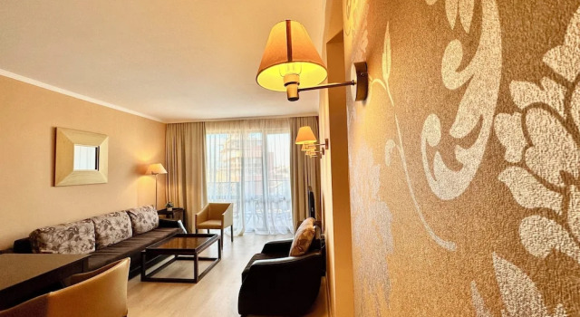 Апартаменты Comfort с балконом и с видом на город Menada Apartments in Royal Beach