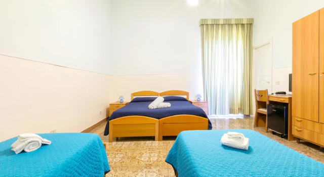 Четырёхместный номер Standard Sisters Hotel
