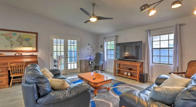 Updated Tavares Retreat < 1 Mile to Boat Ramp, Rezerwuj Dom wakacyjny Domki letniskowe w Tavares, Domek