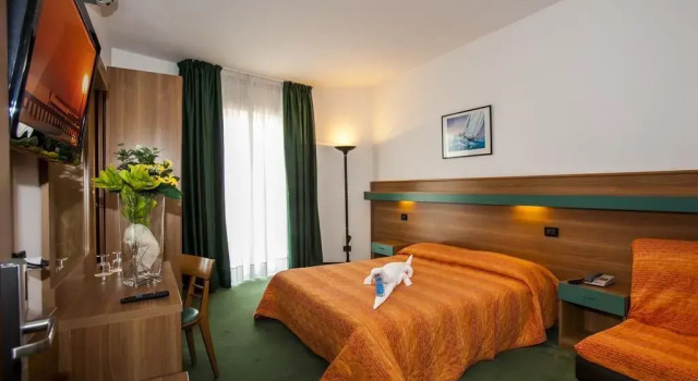 Hotel Sayonara, Забронировать Отель Лидо ди Езоло Riviera Ovest, рядом с Torino Square