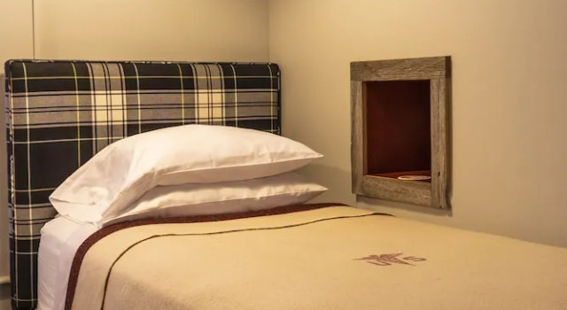 Четырёхместный семейный номер Standard с видом на реку Hotel Broad Ripple
