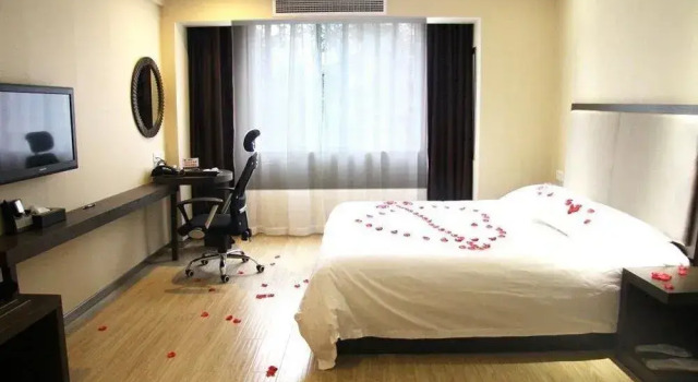 Fu Yi Fashion Hotel, Prenota Hotel Hotel a Chongqing Area con parcheggio, Parcheggio