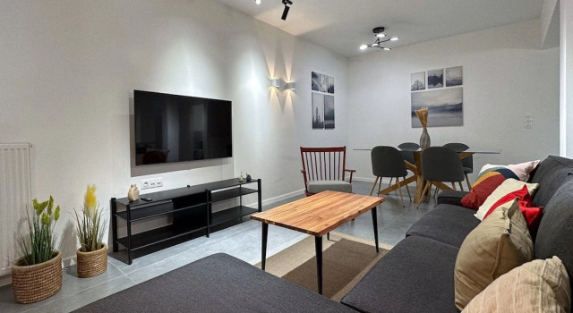 LIV - Modern Comfort Oasis in Pagrati