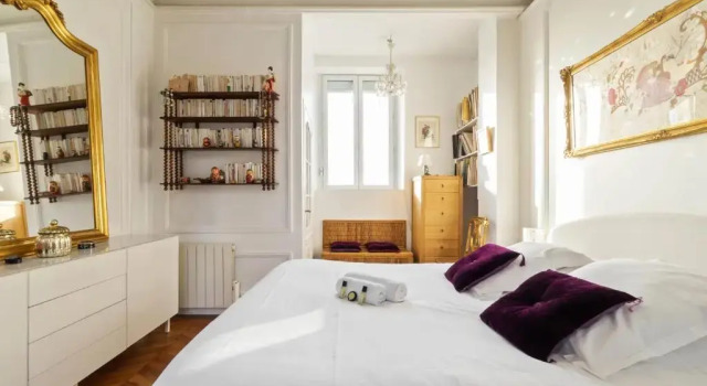 Апартаменты Stylish Vintage 3BR Apartment in Le Marais by GuestReady