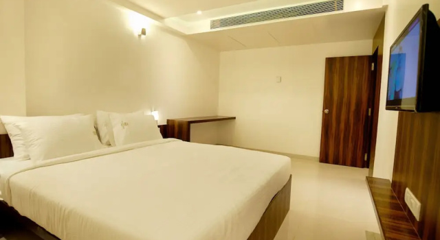 Люкс Superior Hotel G-Square - Shirdi
