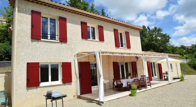 Pleasing Villa in Artignosc-sur-verdon With Swimming Pool