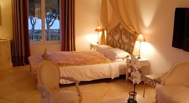 Двухместный полулюкс с видом на море Hôtel Villa Les Rosiers