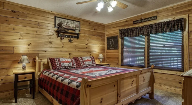 Er306- A Smoky Mountain Dream- Great Location- Close To Town 2 Bedroom Cabin by RedAwning