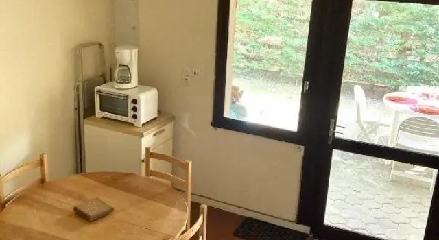 Petite maison mitoyenne proche des tennis - 2078