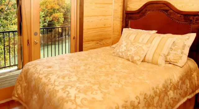 Hideout on the Horseshoe, Забронировать Отель Каньон-Лейк Texas Hill Country