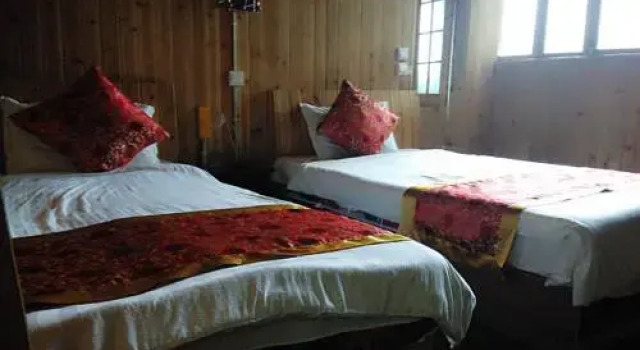 Shangli Ancient Town Yaquan Inn, Prenota Hotel Hotel a Sichuan con parcheggio, Parcheggio