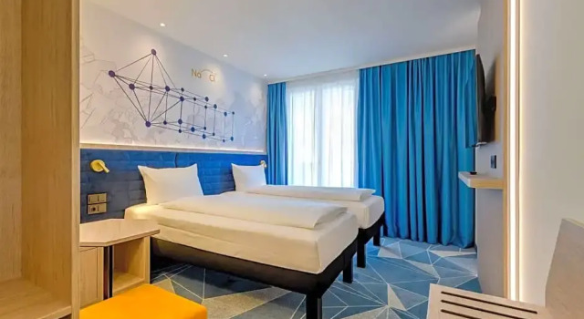 Номер Comfort с балконом ibis Styles Bad Reichenhall