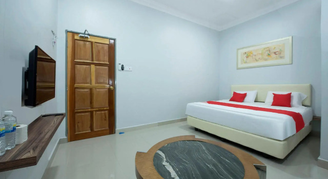 Люкс OYO 90234 Sungai Rengit City Resort 2