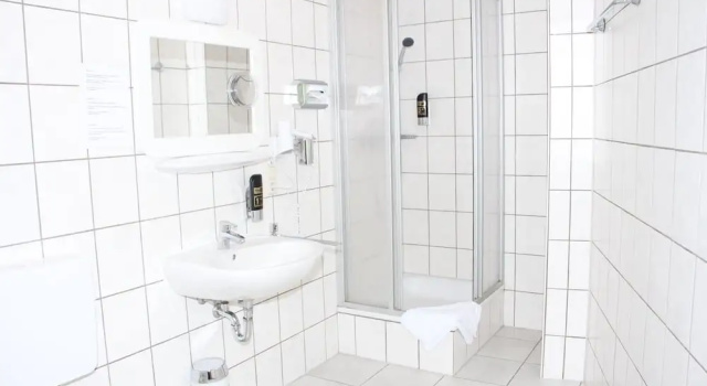 Четырёхместный номер Standard c 1 комнатой Hotel Holl