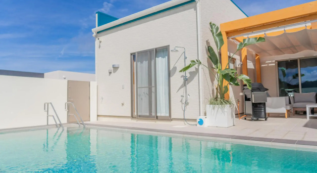 Churaumi Village Pool and Terrace, Забронировать Отель Отели Мотобу с бассейном, рядом с Океанариум Тюрауми, Бассейн