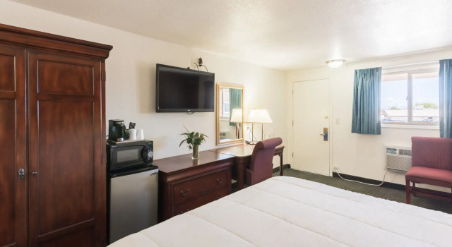 1st Interstate Inn Montrose, Забронировать Отель Отели Монтроуз с парковкой, Парковка