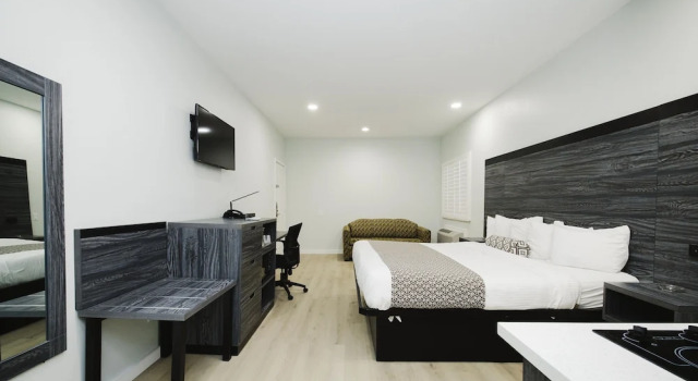 Двухместный номер Standard Sapphire Inn & Suites