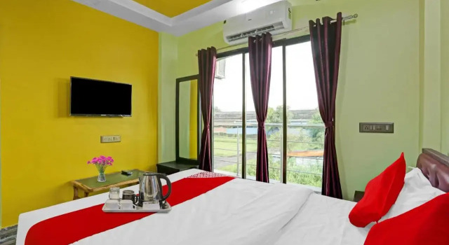 OYO 700169 Om Sai Ram Residency