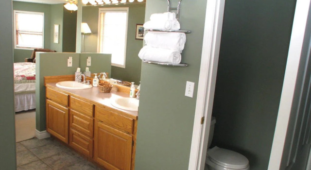 Schubert Estate B&b, Book Bed and Breakfast Hoteller i Britisk Columbia med pool, Swimmingpool