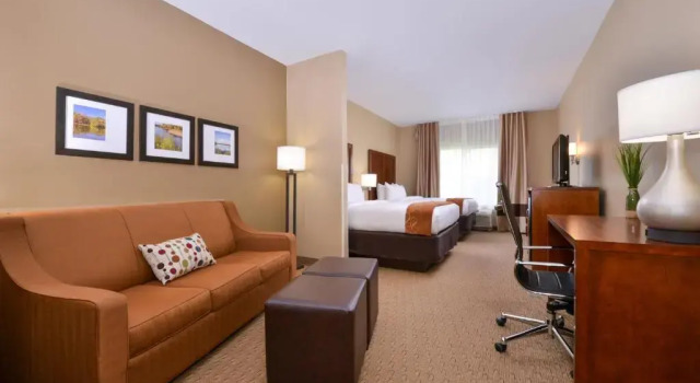 Люкс Comfort Suites