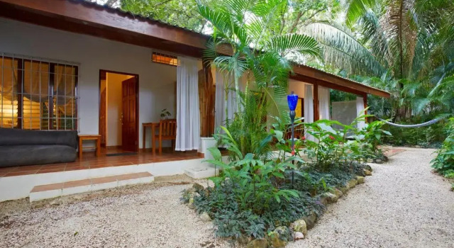 Трёхместный номер Standard Living Hotel