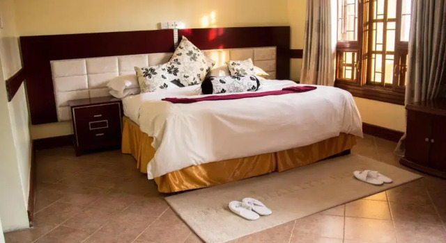 Двухместный номер Deluxe New Charity Hotel International
