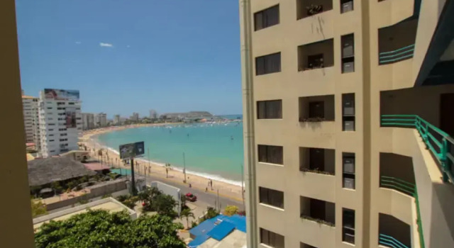 Люкс Deluxe с 2 комнатами с красивым видом из окна Blue Bay Hotel