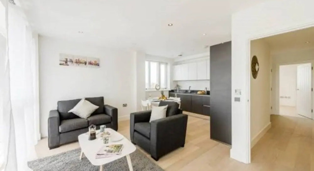 Flying Butler Greenwich Apartment