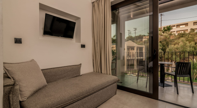 Полулюкс Deluxe New Beach Hotel