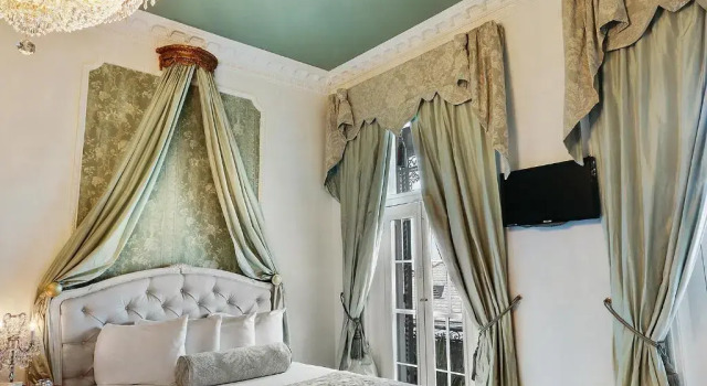 French Quarter Mansion, Забронировать Отель Французский квартал Новый Орлеан, рядом с Казино Harrah's New Orleans