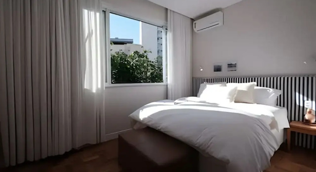 Leblon | Recém reformado, 2 quartos, 5 min da Praia – por Casapē Rio