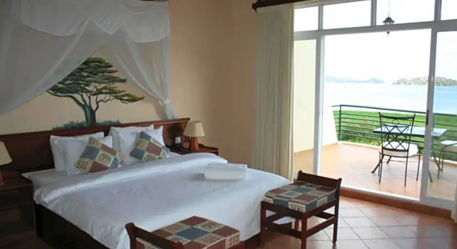 Номер Standard с видом на озеро Ryans Bay Hotel