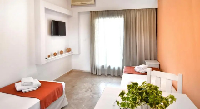 Полулюкс Hotel Korali
